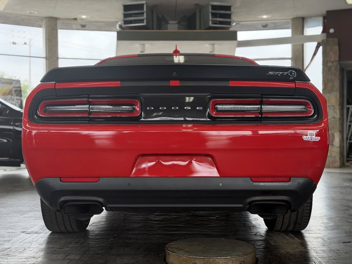 Used 2016 Dodge Challenger SRT Hellcat RWD image 9