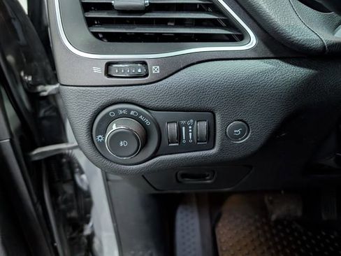 Used 2022 Jeep Cherokee Trailhawk w/ Sound & Nav Group AWD/4WD image 19