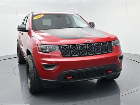 Used 2021 Jeep Grand Cherokee Trailhawk image 2