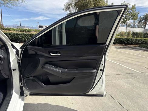 Used 2021 Nissan Altima 2.5 S image 16