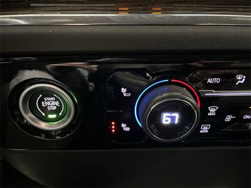 Used 2023 Chevrolet Silverado 1500 LT image 31