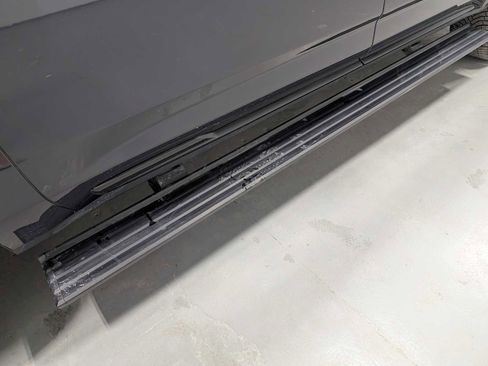 Certified 2023 Cadillac Escalade ESV Sport Platinum w/ Heavy-Duty Trailer Package image 13