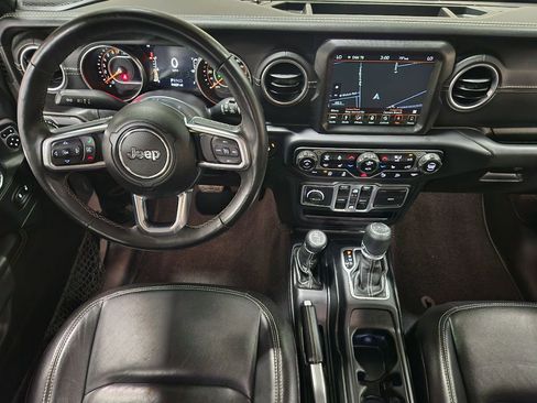 Used 2018 Jeep Wrangler Unlimited Sahara image 46