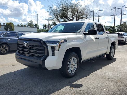 Used 2024 Toyota Tundra SR image 3