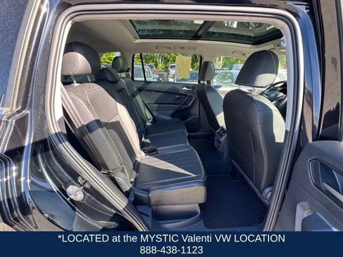 Certified 2022 Volkswagen Tiguan SE w/ Panoramic Sunroof Package AWD/4WD image 22