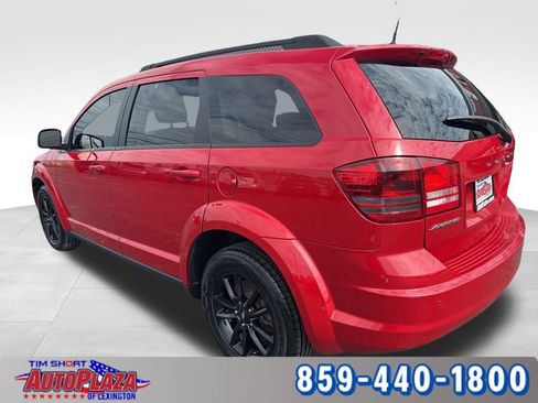 Used 2020 Dodge Journey SE w/ SE Popular Equipment Group FWD image 2