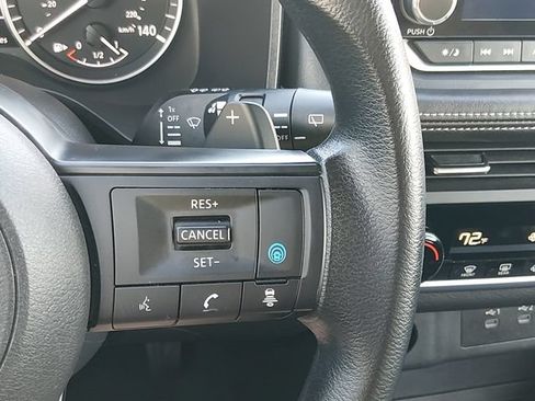 Certified 2024 Nissan Rogue SV FWD image 23