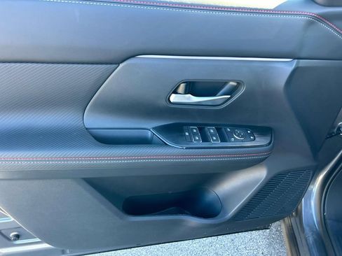 New 2026 Nissan Kicks SR w/ Cold Weather Package AWD/4WD image 15