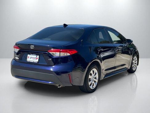 Used 2020 Toyota Corolla LE FWD image 5