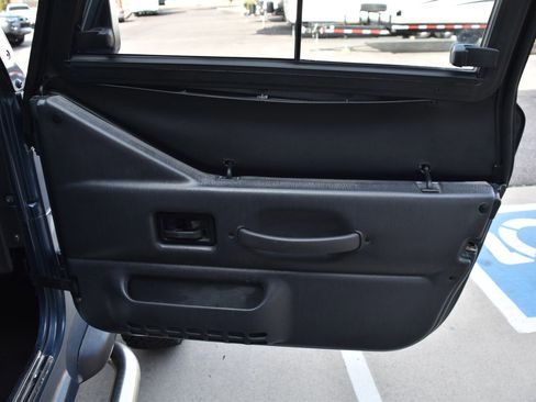 Used 2001 Jeep Wrangler Sport image 20