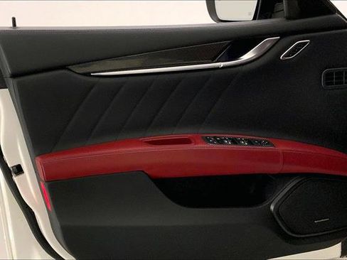 Used 2021 Maserati Ghibli S GranSport Q4 image 24