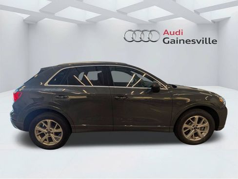 Used 2023 Audi Q3 2.0T Premium w/ Convenience Package AWD/4WD image 2