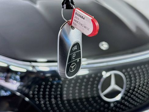 Used 2023 Mercedes-Benz EQS 580 4MATIC SUV w/ Exclusive Trim Package image 43