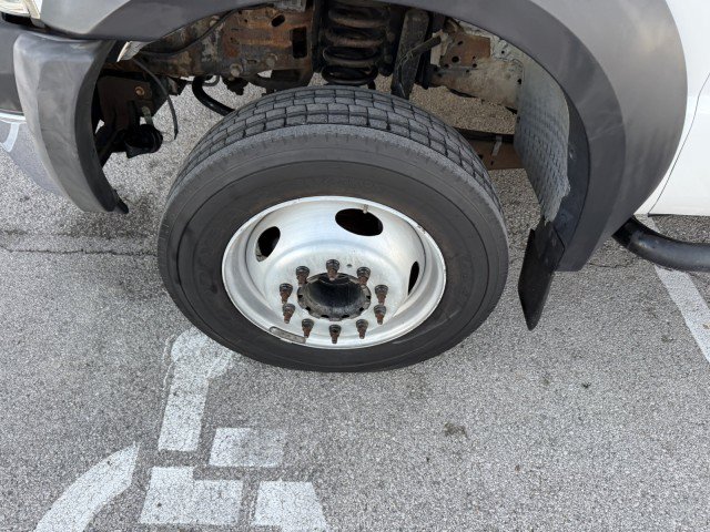 Used 2007 Ford F550 2WD Regular Cab Super Duty image 7