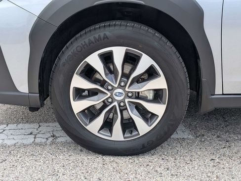 Used 2025 Subaru Outback Limited w/ Popular Package #2 AWD/4WD image 10