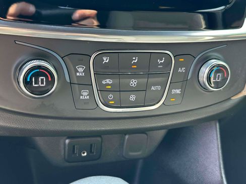 Used 2023 Chevrolet Traverse LS AWD/4WD image 24