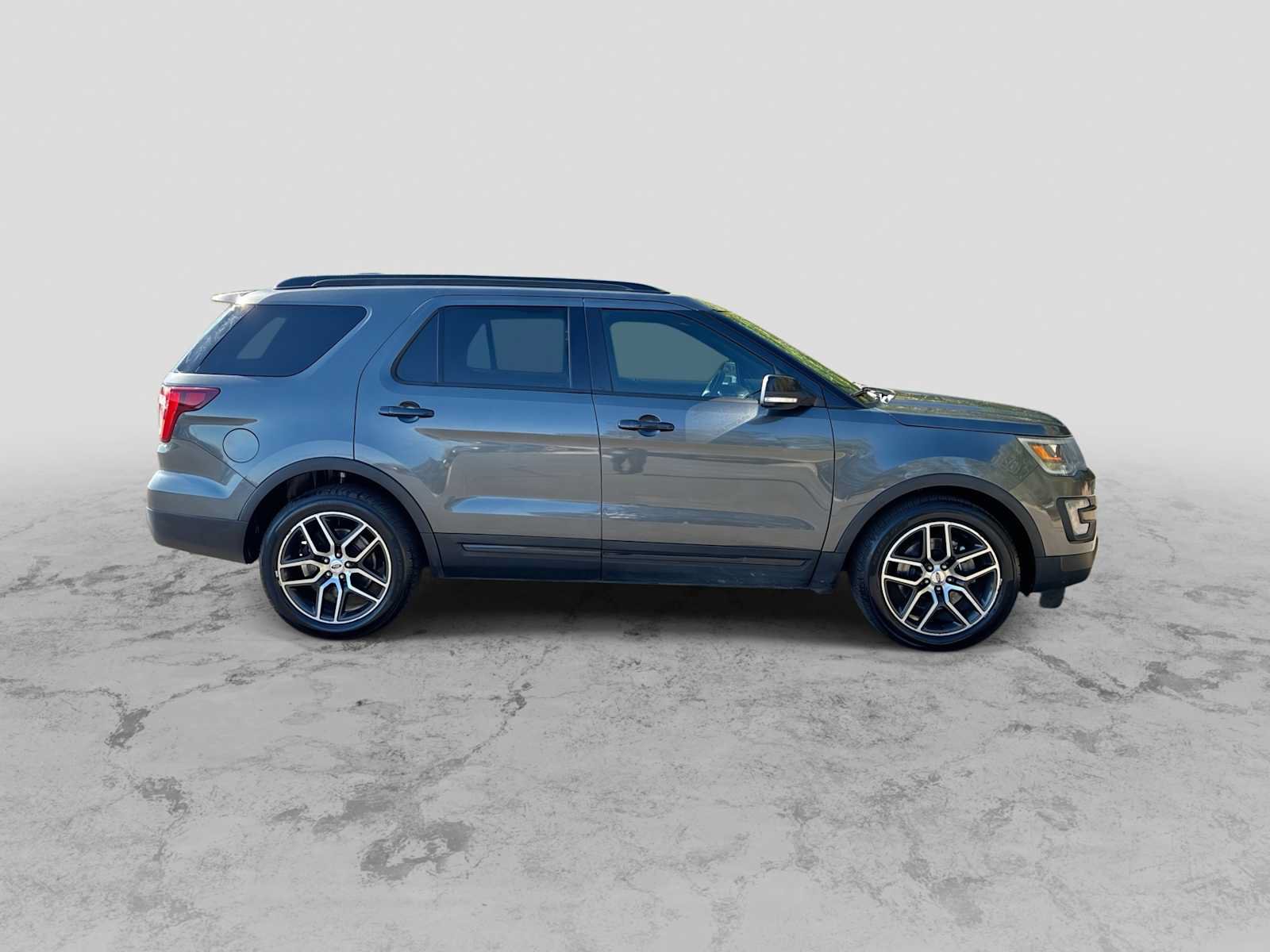 Used 2016 Ford Explorer Sport w/ Equipment Group 401A AWD/4WD image 9