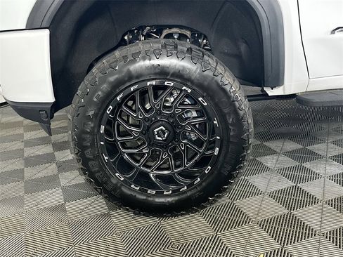 Used 2021 GMC Sierra 2500 AT4 w/ AT4 Premium Plus Package image 34
