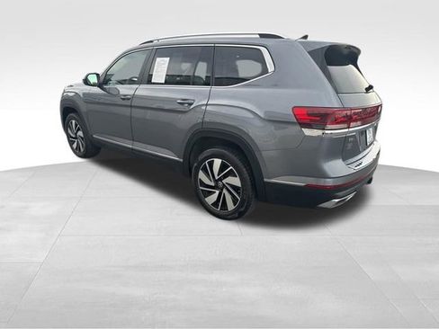 Used 2024 Volkswagen Atlas SEL AWD/4WD image 3