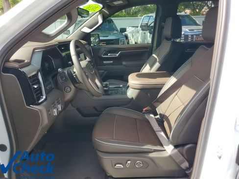 Certified 2026 GMC Sierra 1500 Denali w/ Denali Reserve Package AWD/4WD image 17