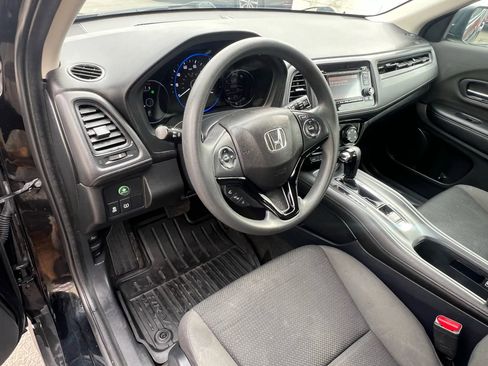 Used 2020 Honda HR-V LX image 24