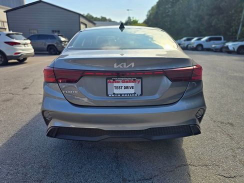 Used 2023 Kia Forte LXS FWD image 7