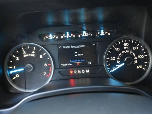Used 2018 Ford F150 XLT w/ Equipment Group 302A Luxury AWD/4WD image 17
