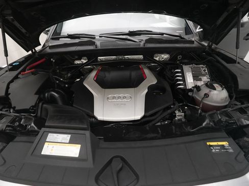 Used 2018 Audi SQ5 Premium Plus w/ S Sport Package AWD/4WD image 3