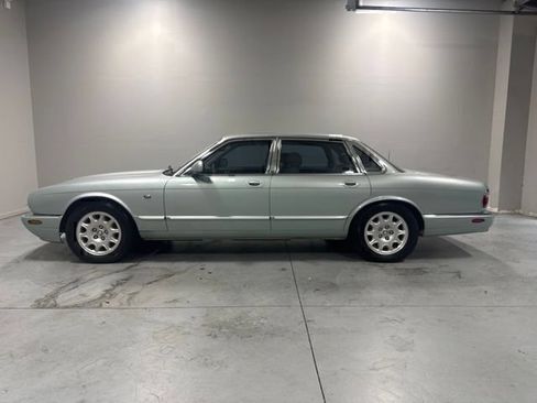 Used 2000 Jaguar XJ8 RWD image 10