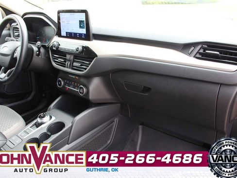 Used 2020 Ford Escape SE FWD image 17