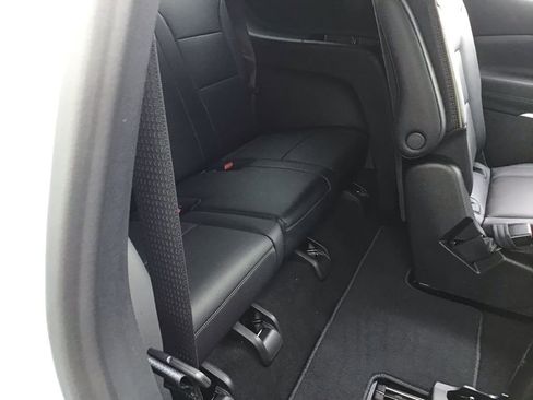 New 2026 Chevrolet Traverse High Country image 16