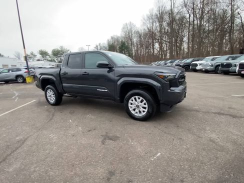 Certified 2025 Toyota Tacoma SR5 image 8