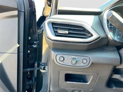 Used 2023 Chevrolet TrailBlazer LT image 10