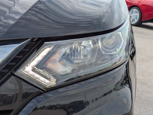 Used 2021 Nissan Rogue Sport SV image 10