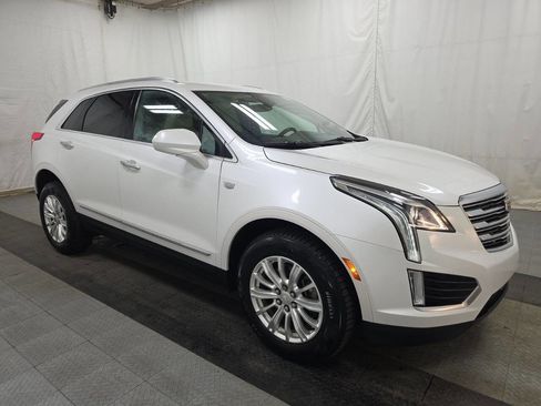 Used 2017 Cadillac XT5 FWD image 3