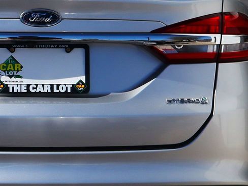 Used 2018 Ford Fusion S image 20