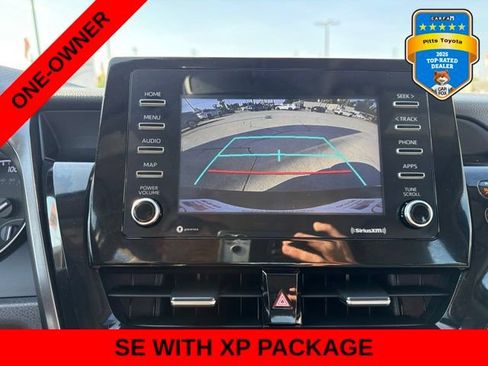 Used 2022 Toyota Camry SE FWD image 18