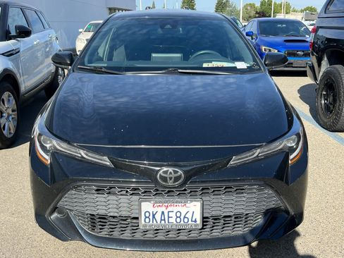 Used 2019 Toyota Corolla SE FWD image 2