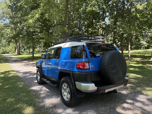 Used 2007 Toyota FJ Cruiser 4WD image 10