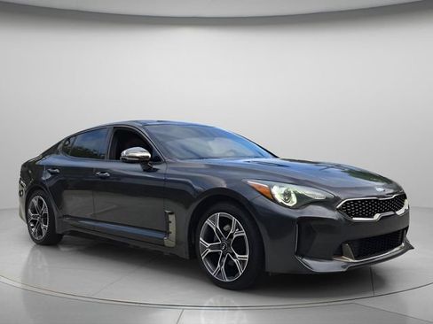 Used 2020 Kia Stinger GT-Line w/ Sun & Sound Package AWD/4WD image 9
