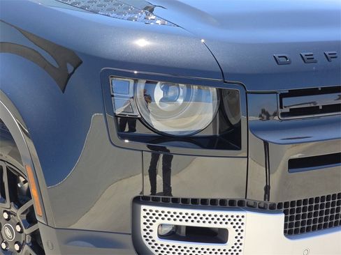 New 2025 Land Rover Defender 130 S image 33