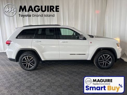 Used 2021 Jeep Grand Cherokee Trailhawk image 3