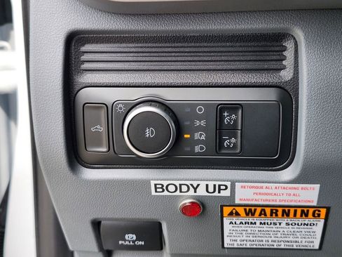 New 2025 Ford F550 4x4 Regular Cab Super Duty image 17