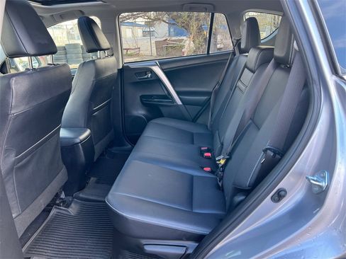 Used 2017 Toyota RAV4 Limited image 31