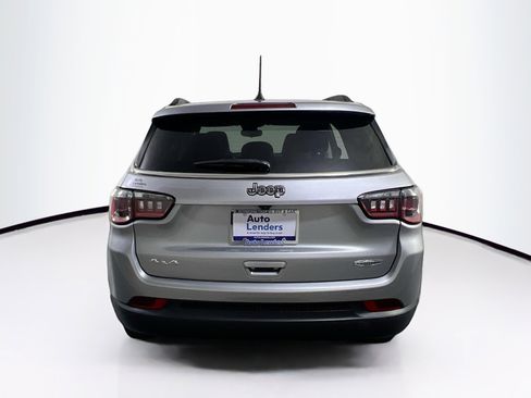 Used 2022 Jeep Compass Latitude AWD/4WD image 6