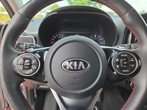Used 2021 Kia Soul Turbo FWD image 23