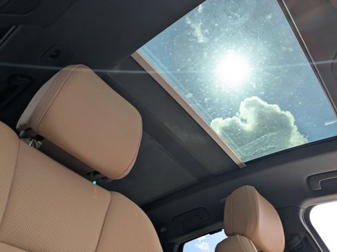 New 2026 Porsche Macan image 28