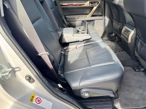 Used 2010 Lexus GX 460 image 18