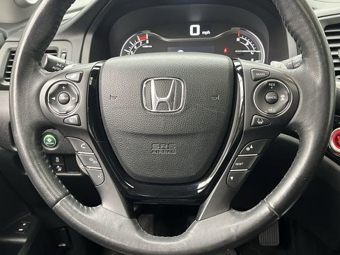 Used 2018 Honda Pilot Elite image 16