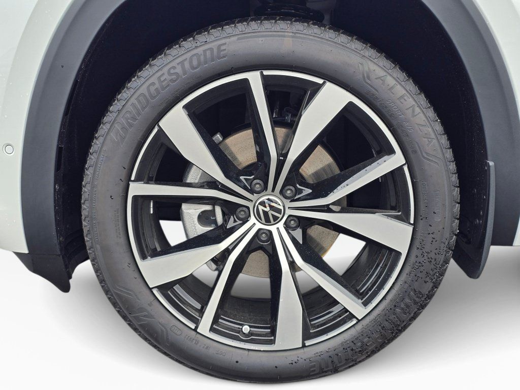 New 2026 Volkswagen Atlas Cross Sport SEL Premium R-Line AWD/4WD image 11